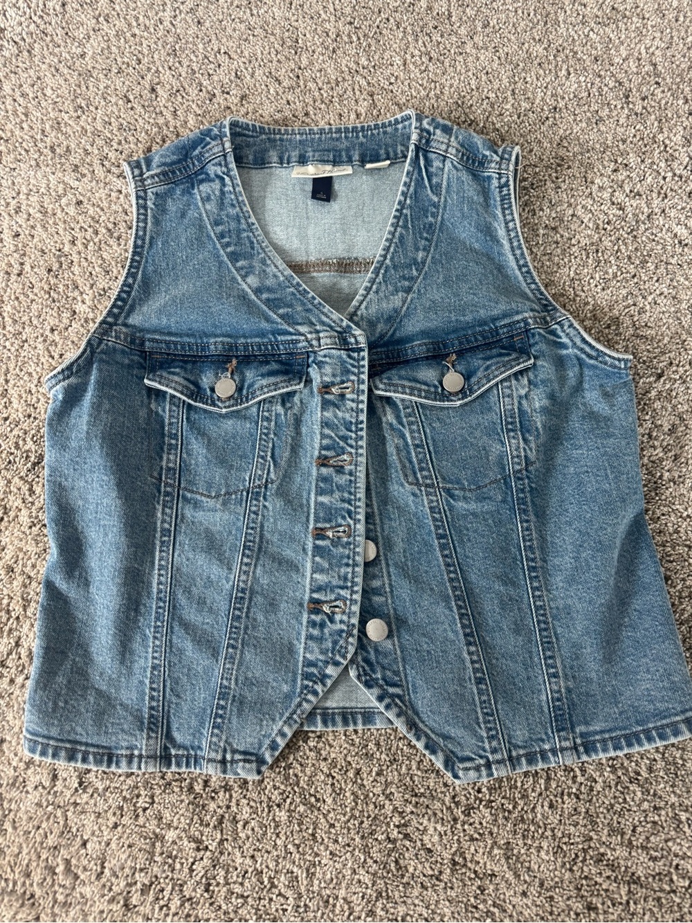 Universal thread denim vest